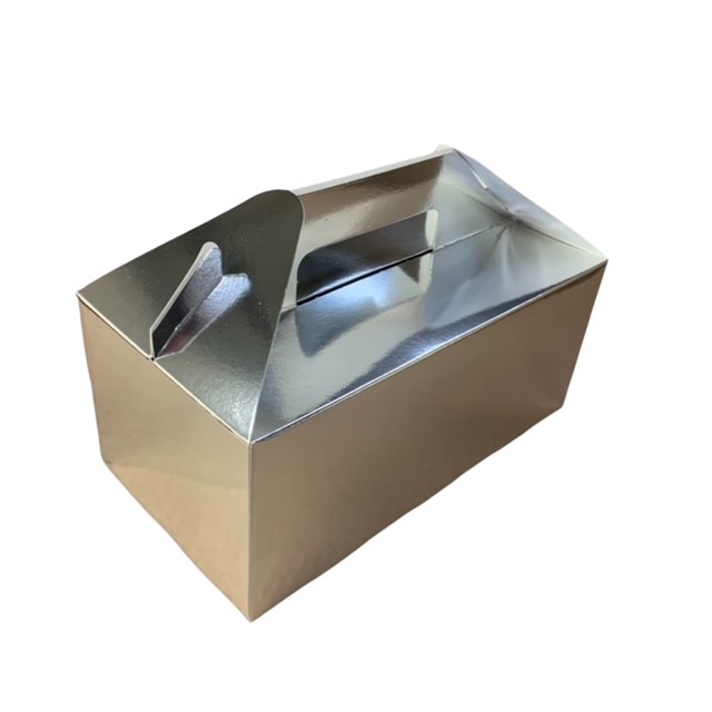 Silver Cake Box: 220 x 116 x 93mm